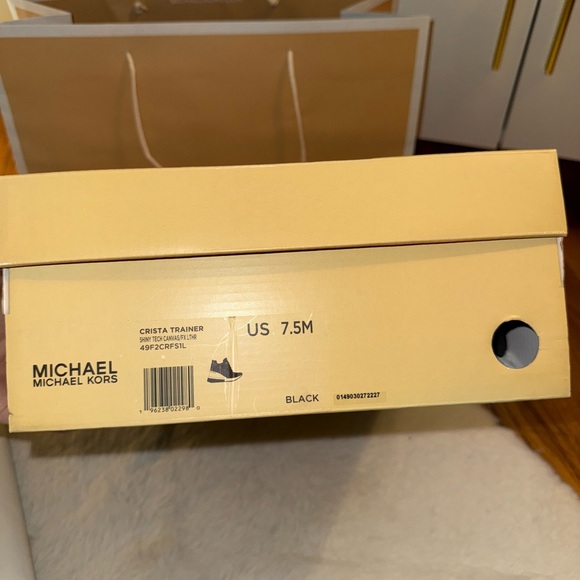 Michael Kors sneakers shoes - Picture 5 of 5